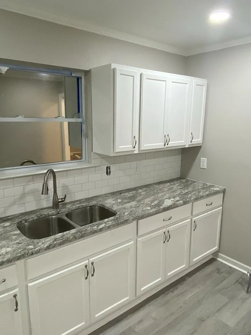 4 Bedrooms 2 Baths! Section 8 Accepted!! — Photo 3