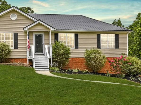 2214 N Fork Dr, Soddy Daisy, TN 37379