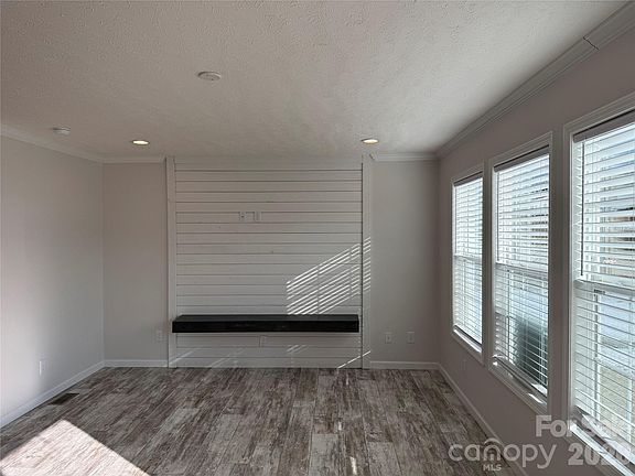 3rd image of 147 Titanium Dr #38