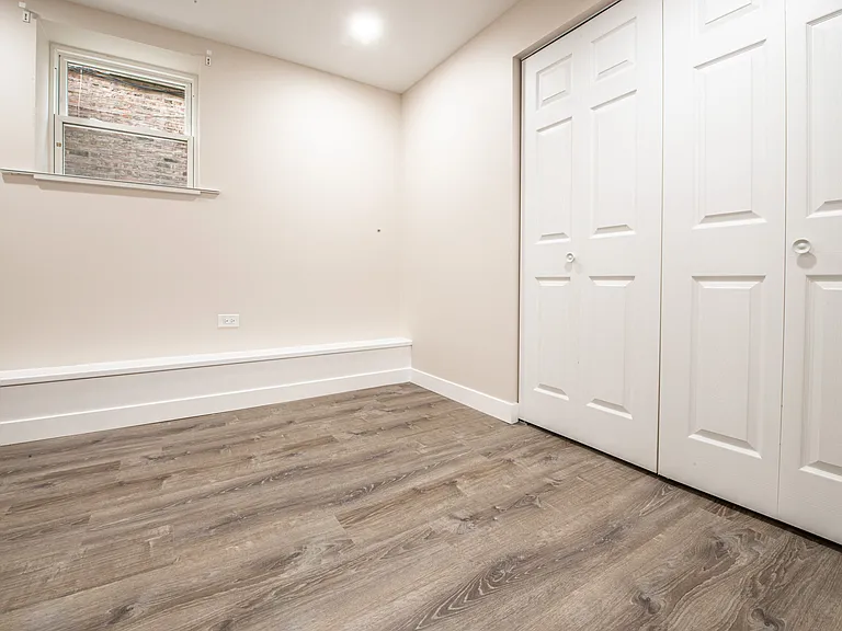 5013 W Montrose Ave #G — Photo 23