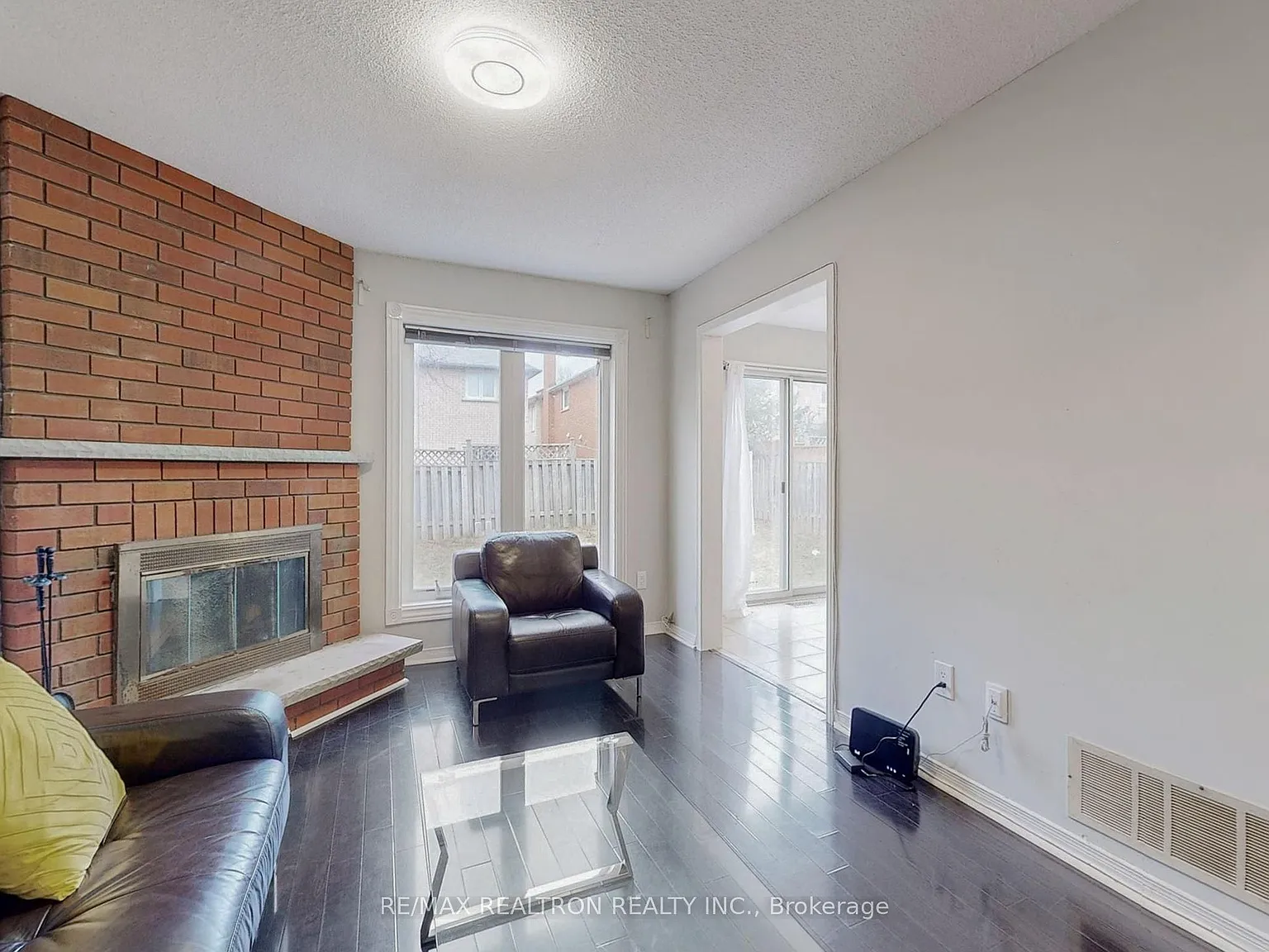 3 bed, $3,300 — Photo 4