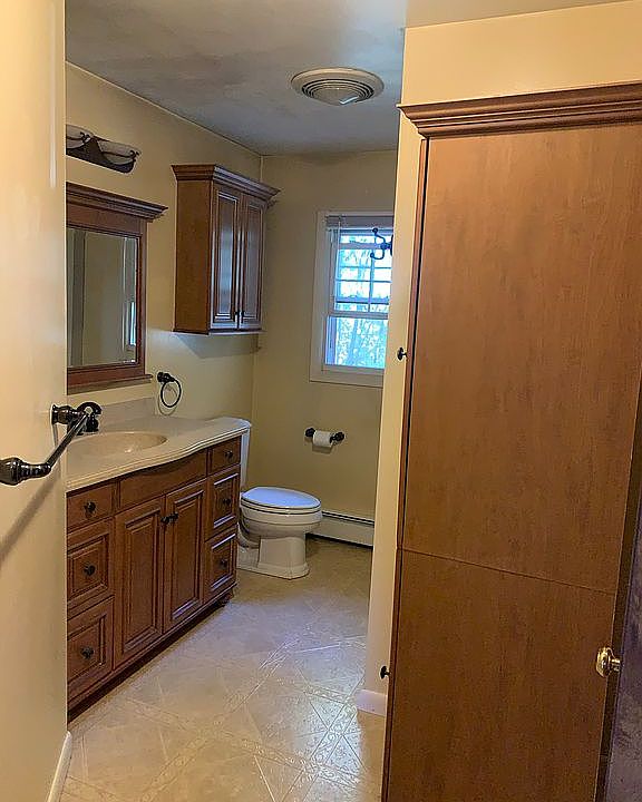 Large bathroom 