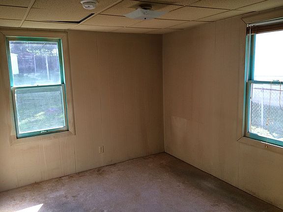 5th image of 7530 Woodland Ave