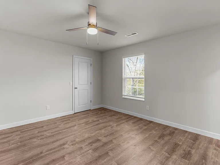 Sherman Square Apartments — Photo 87