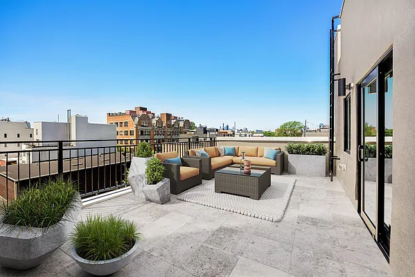 Sold by Compass | media 24