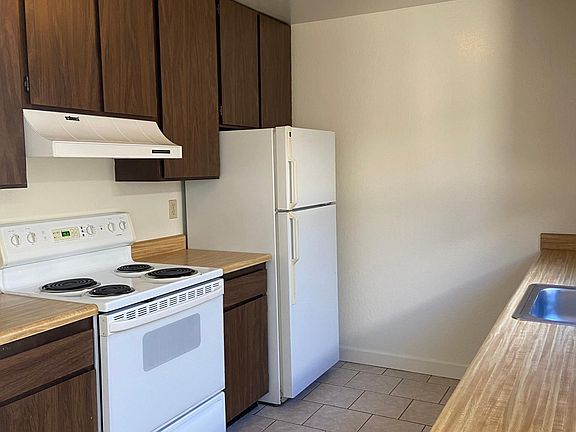 3rd image of 150 Santa Inez Ave APT 2