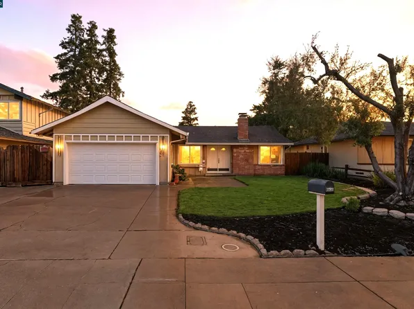 820 Sunset Dr, Livermore, CA 94551