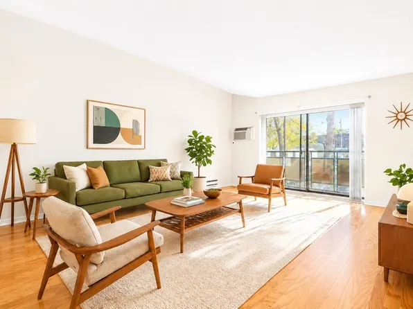100 Lexington St APT B8, Belmont, MA 02478
