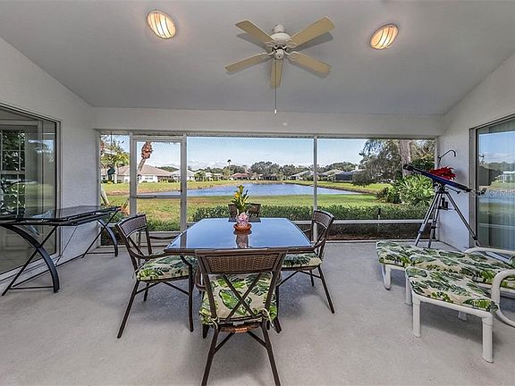 4th image of 429 Bermuda Isles Cir