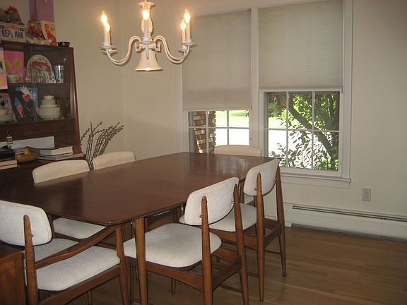 4th image of 66 Henning Dr