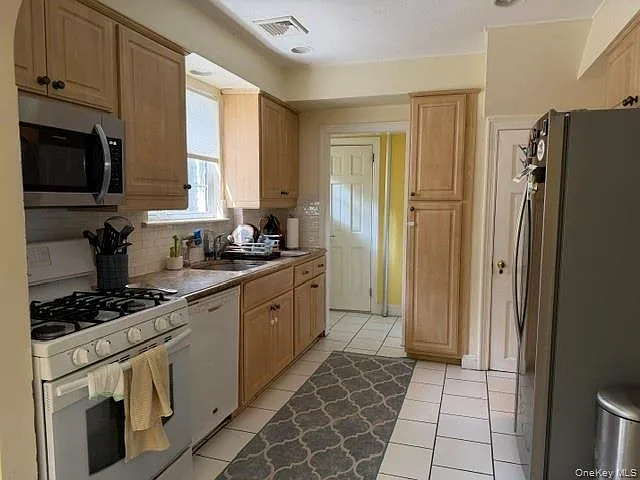 18 Shoreview Rd — Photo 5