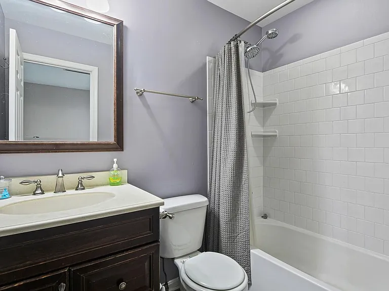 1531 Marlborough Ct — Photo 14