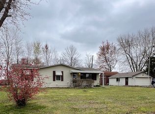 19621 Lakeview Dr, Charlestown, IN 47111