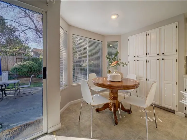 3309 Colonial Ct — Photo 10