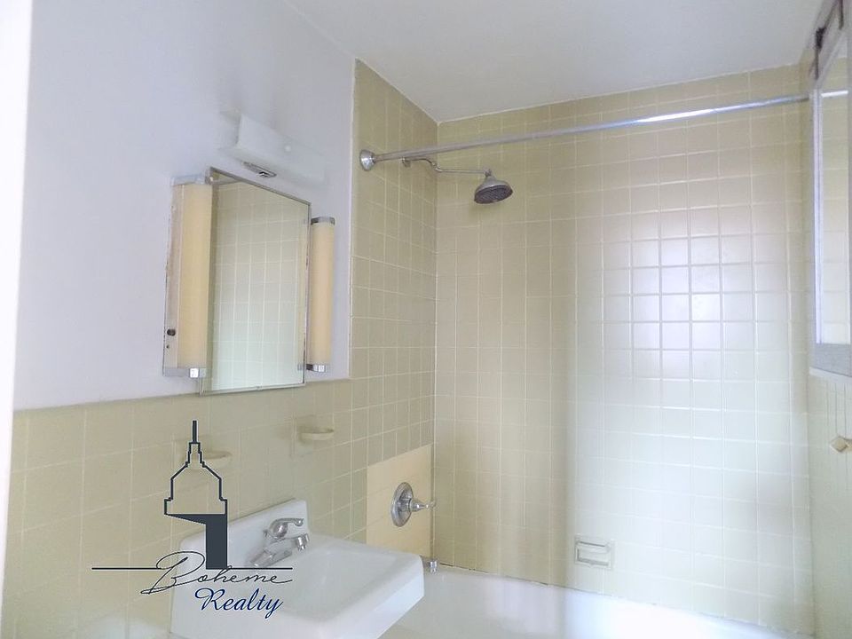 2nd image of 402 E 11th St #2AB