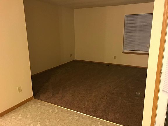 4th image of 420 Belisle St