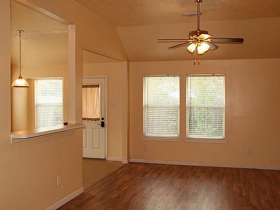 4th image of 4123 Heritage Trail Dr