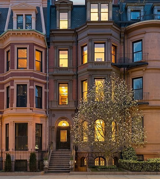 55 Commonwealth Ave
