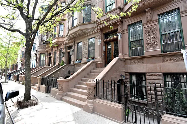 Rented by Bohemia Realty Group | media 24