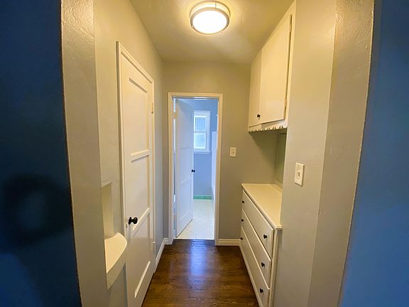 5th image of 1162 E 3rd St #Krhm9h4cn