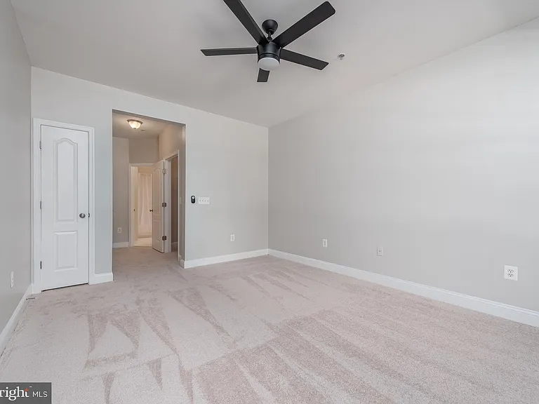 5800 Clipper Ln #104 — Photo 9