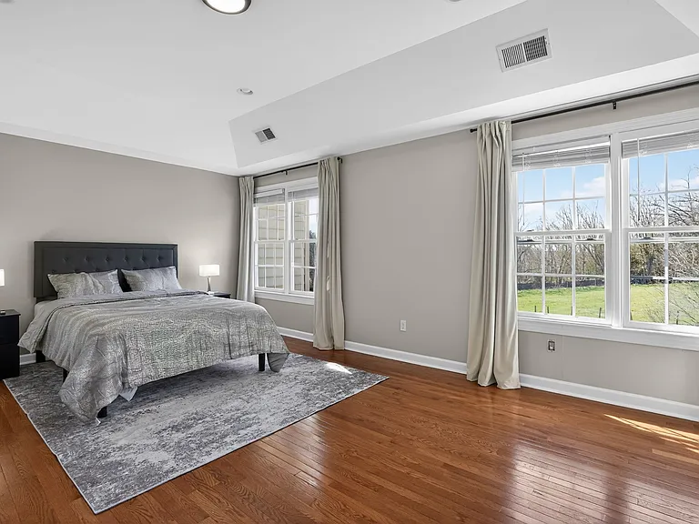 19503 Waneta Dr — Photo 15