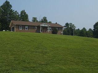 219 Glade Creek Dr, Taylorsville, NC 28681