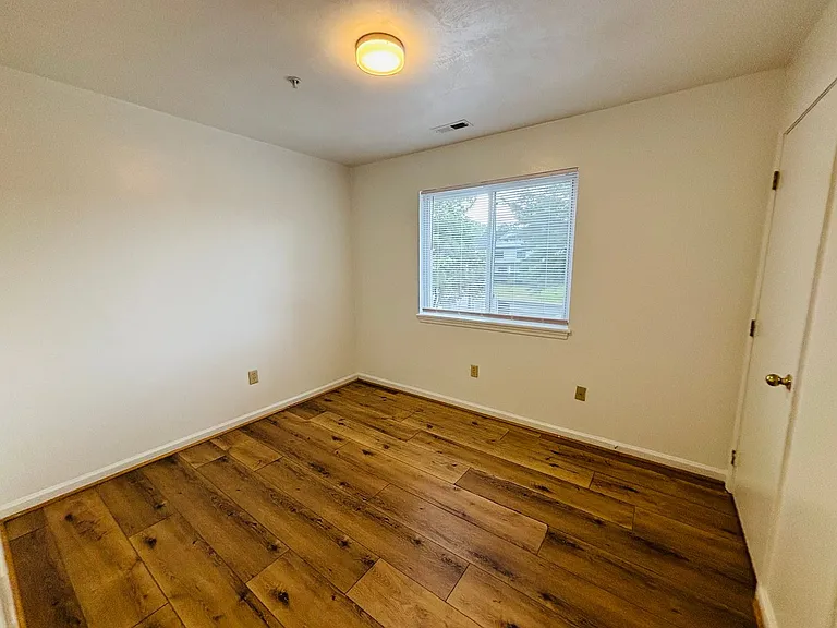 927AB - 410 Houston St. - DM — Photo 32