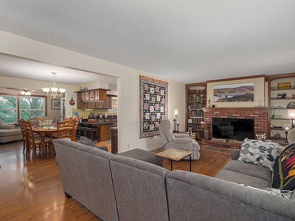 4th image of 58 Northwoods Drive
