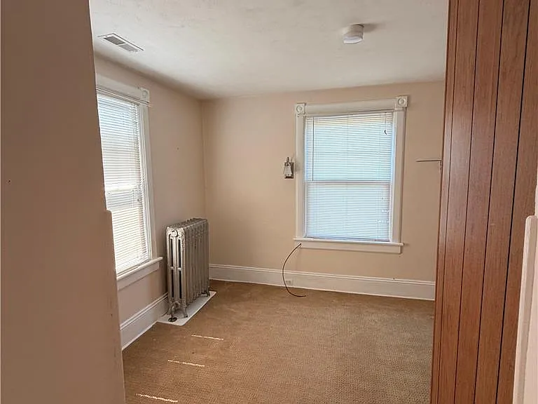 203 Easton Rd — Photo 6