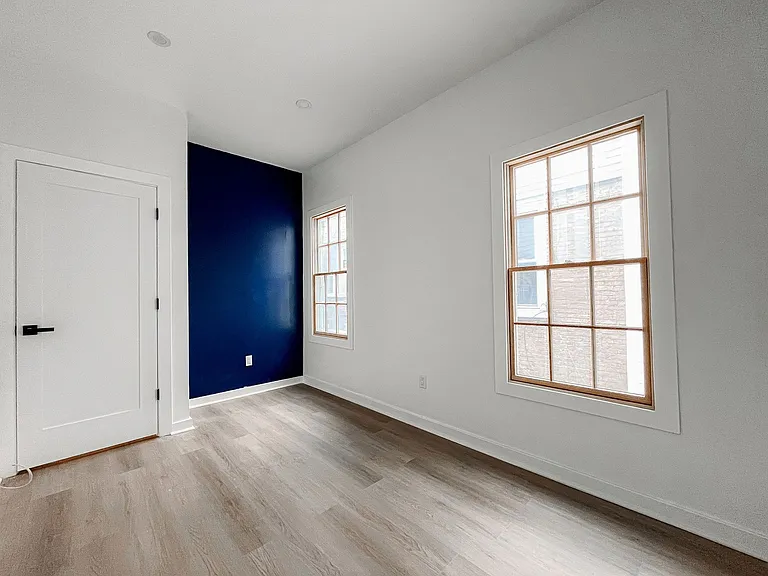 208 Warren St — Photo 29