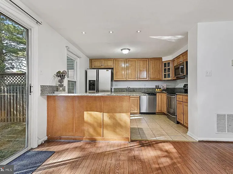 10606 Tuppence Ct — Photo 12