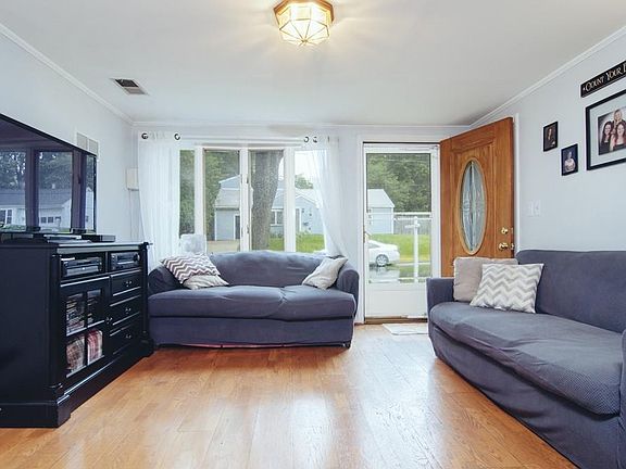 5th image of 34 Vega St