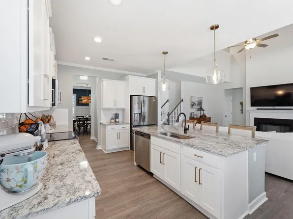 116 Looping Horse Cir, Angier, NC 27501