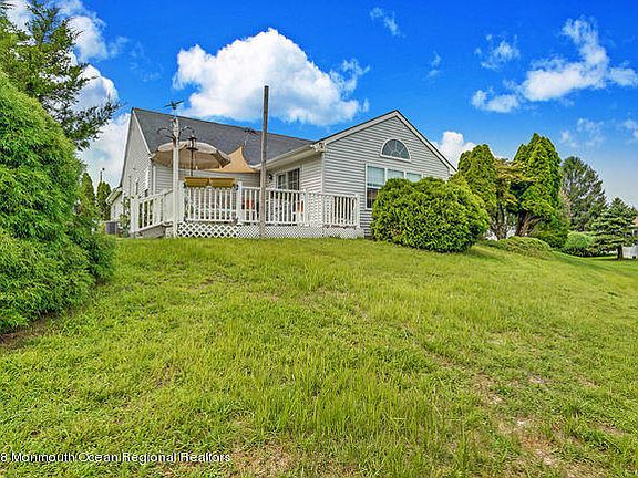 5th image of 18 Winterton Dr