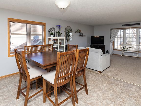 4th image of 1608 Ashwood Dr