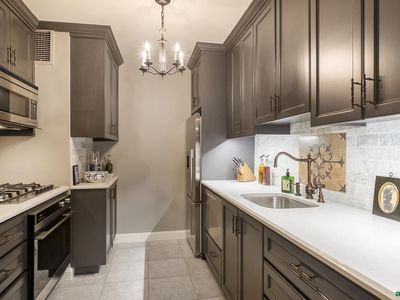 333 E 69th St APT 6K, New York, NY, 10021