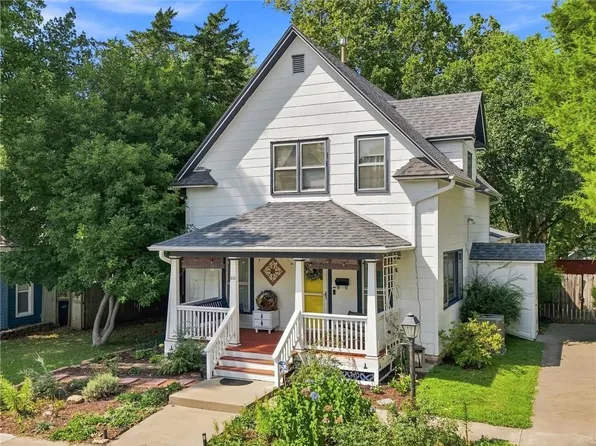 110 Groom St, Liberty, MO 64068