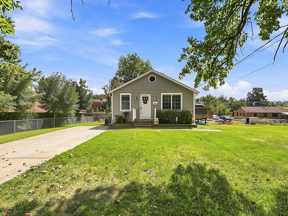 1st image of 3704 Crestnoll Ln