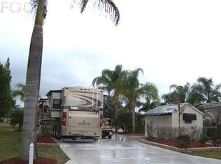 3020 W Riverbend Resort Blvd, Labelle, FL 33935