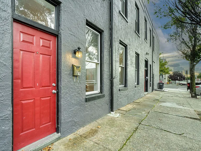1601 S Hanover St — Photo 18