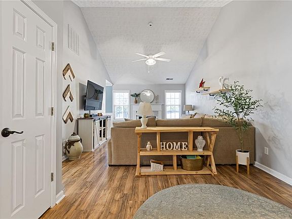 3rd image of 3510 Rivers End Pl