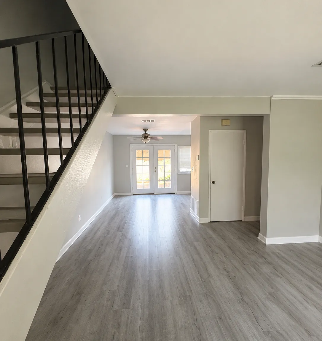 3 bed, 1.5 bath, 1120 sqft, $3,295 — Photo 1