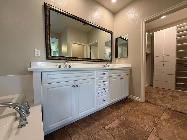 29052 W Hills Dr — Photo 32