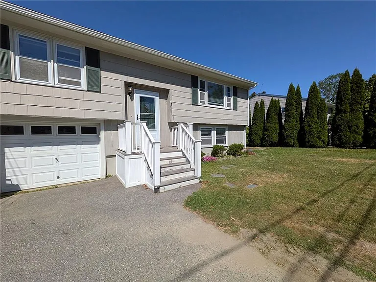 118 Center Ave — Photo 19