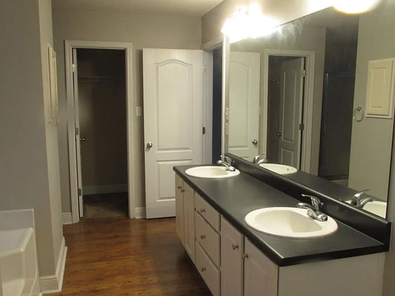 14597 Bruce Cv S — Photo 13