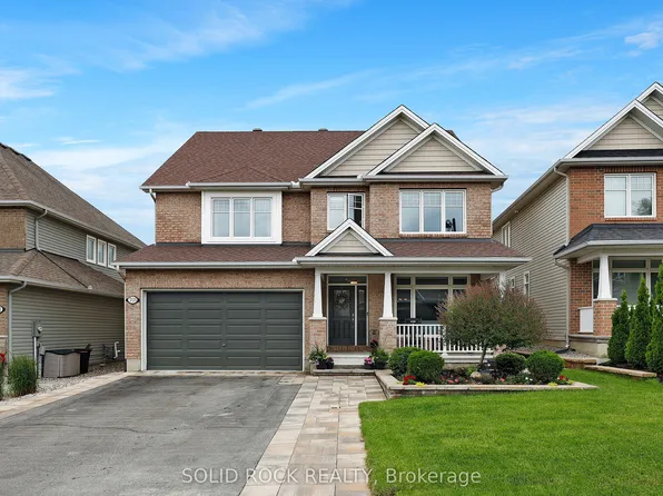 703 Mashkig Ave, Ottawa, ON K4A 0Y7