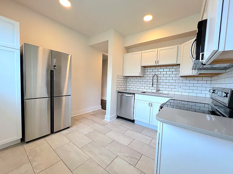2835 23rd St #2 — Photo 7