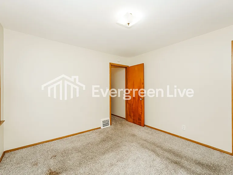 4777 E 93rd St — Photo 11