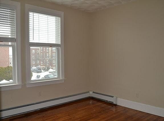 3rd image of 78 Medway St APT 6